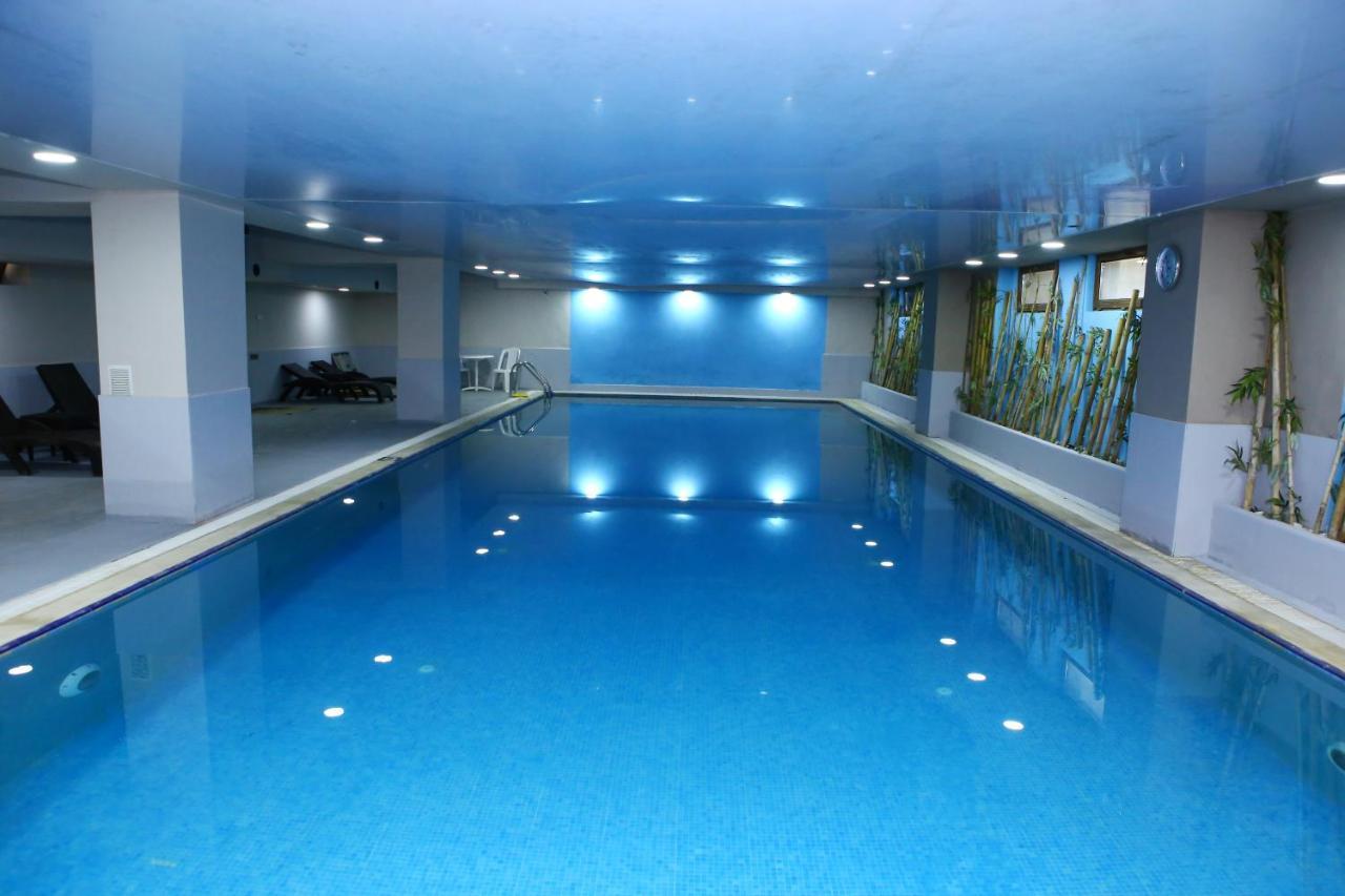 Deluxe Hotel ギャンジャ エクステリア 写真