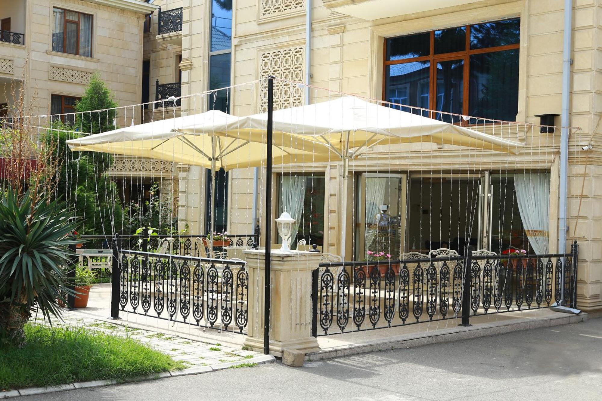 Deluxe Hotel ギャンジャ エクステリア 写真