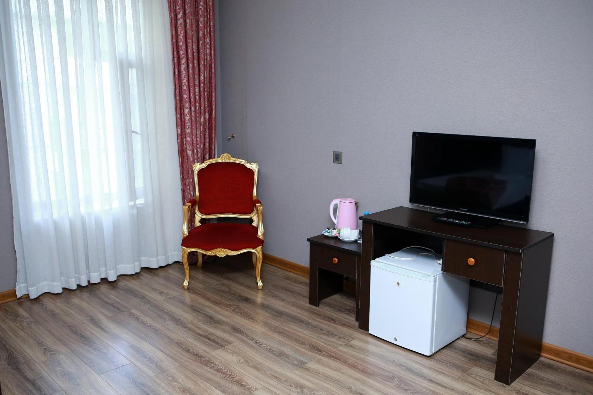 Deluxe Hotel ギャンジャ エクステリア 写真