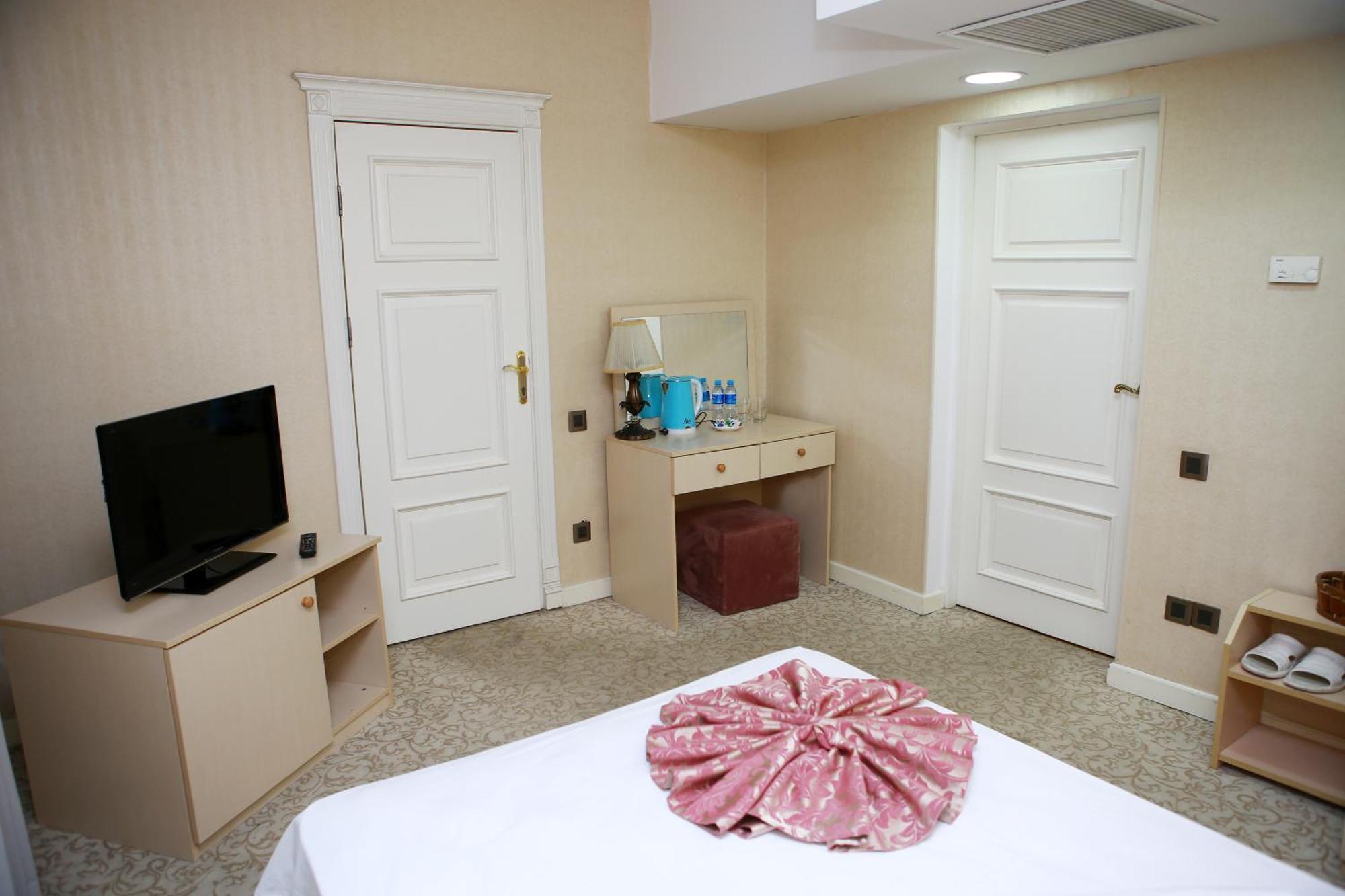 Deluxe Hotel ギャンジャ エクステリア 写真