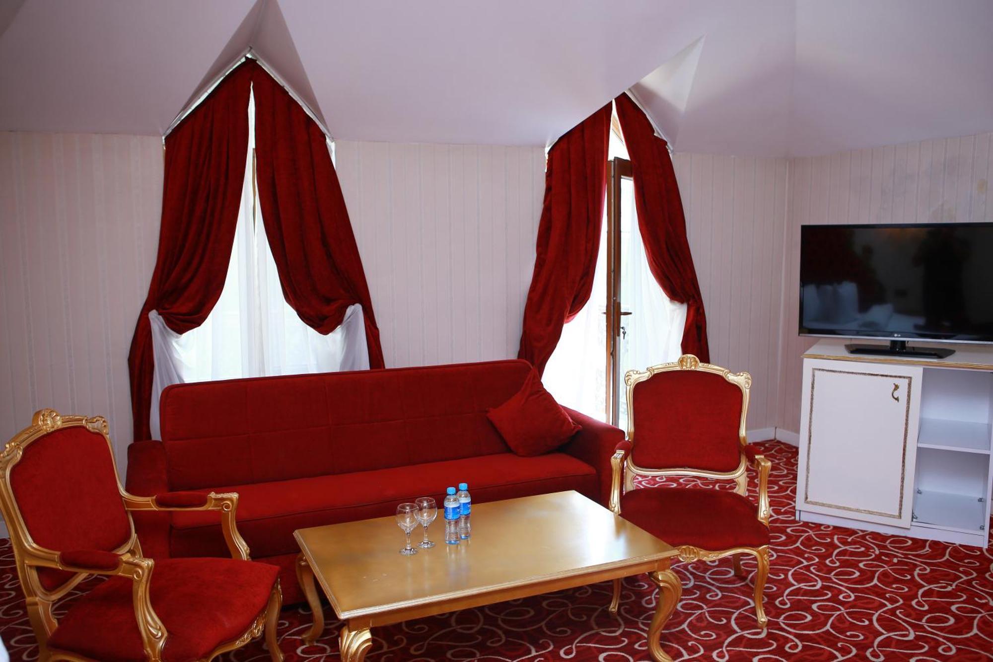 Deluxe Hotel ギャンジャ エクステリア 写真